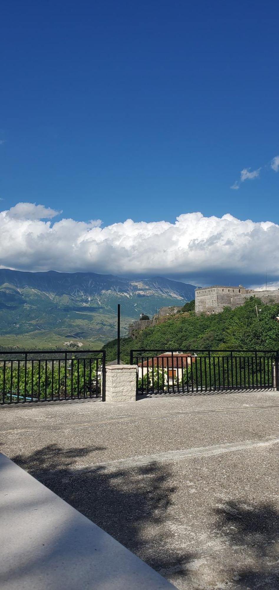 Latifi Guesthouse Gjirokastër 外观 照片